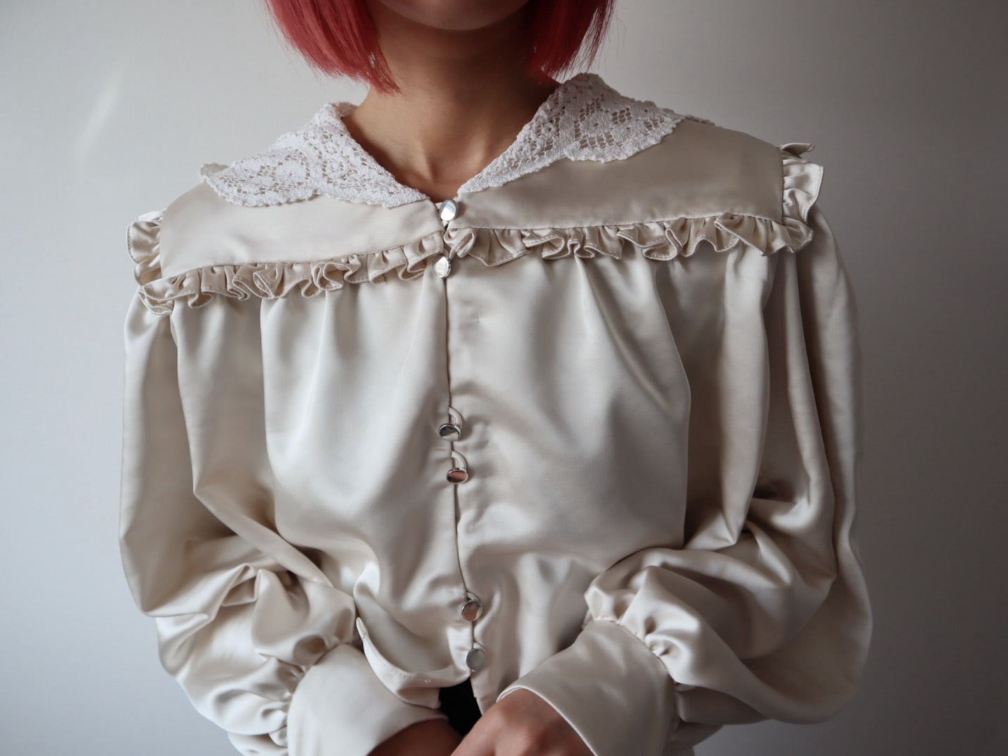 Veil hood blouse
