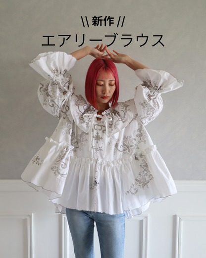 エアリーブラウス